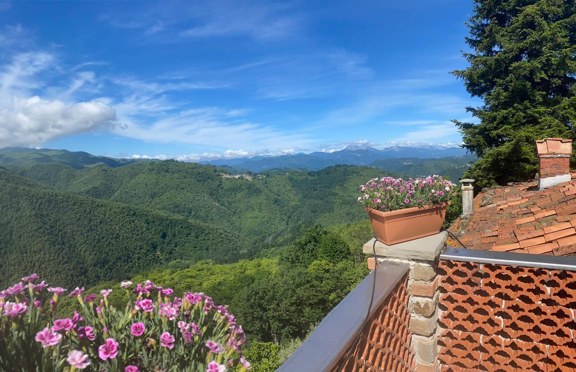 Home Holidays Crasciana, Con Terrazza Vista Sulle Alpi Apuane. Exterior foto